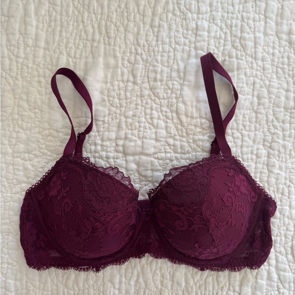 Victoria’s Secret Lace T-shirt Bra